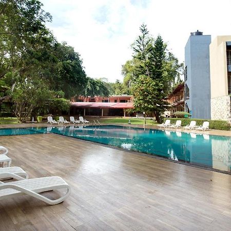 Miridiya Lake Resort Anuradhapura Buitenkant foto