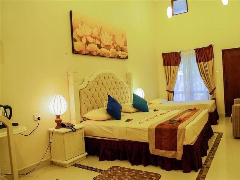Miridiya Lake Resort Anuradhapura Buitenkant foto