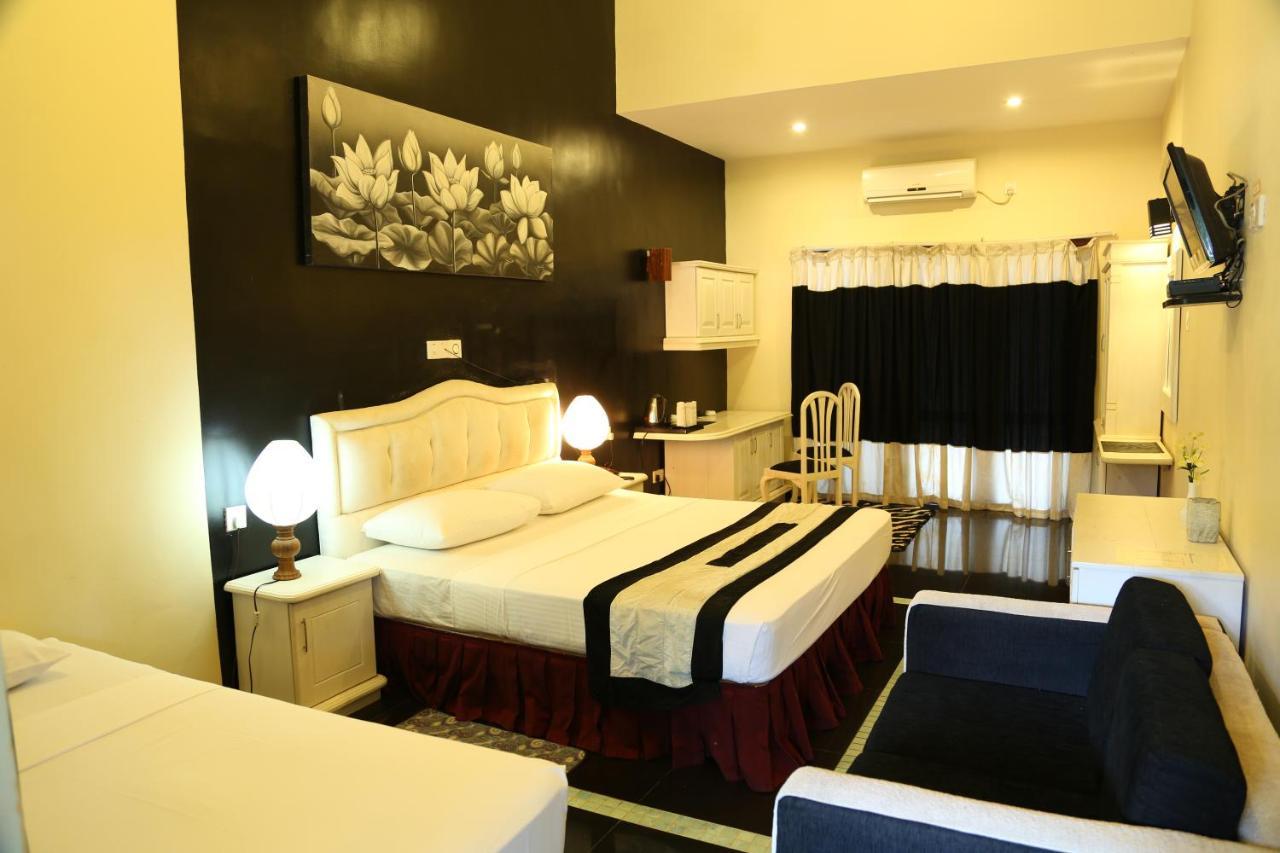 Miridiya Lake Resort Anuradhapura Buitenkant foto